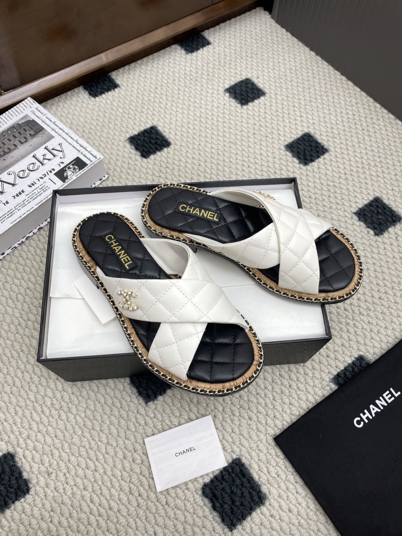 Ch**el slippers